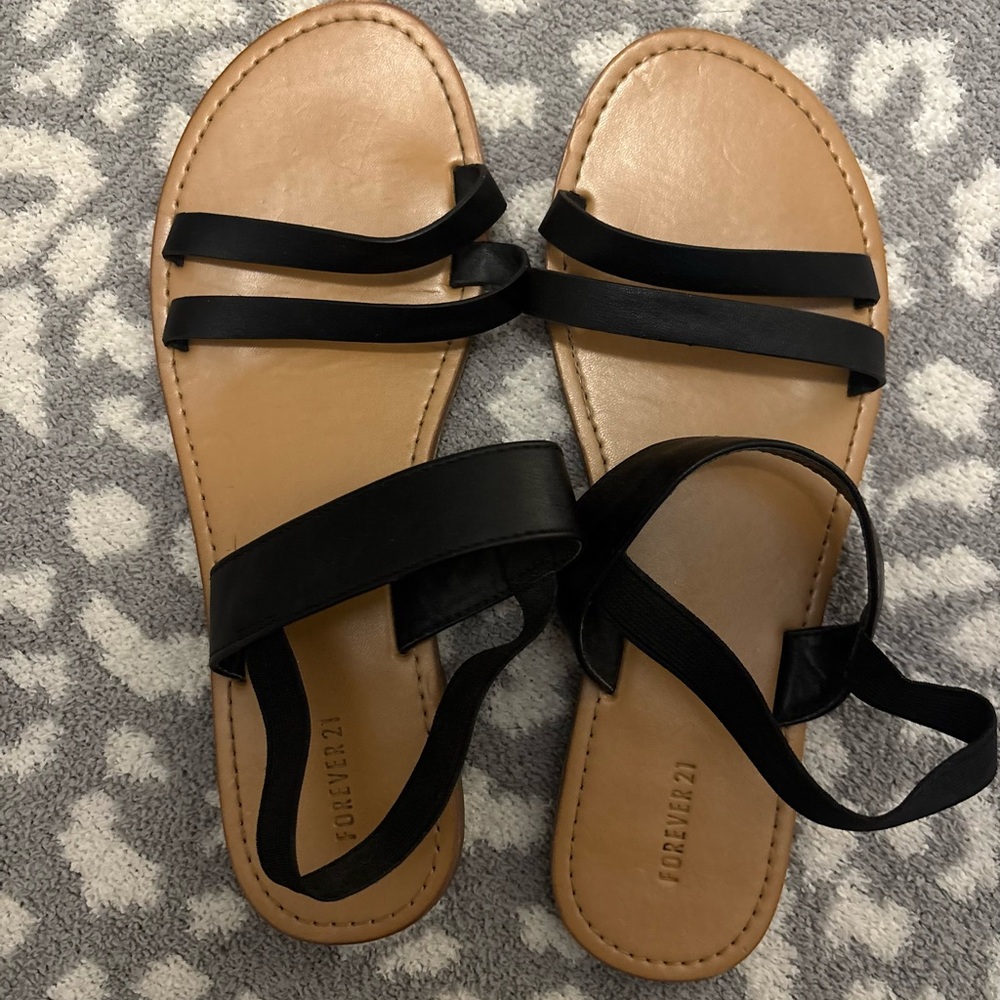 Forever 21 Tan and Black Women's Sandals